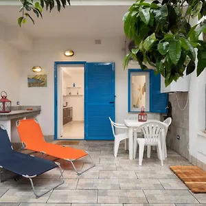 Appartamento Di Fede Con Patio, Fregenae